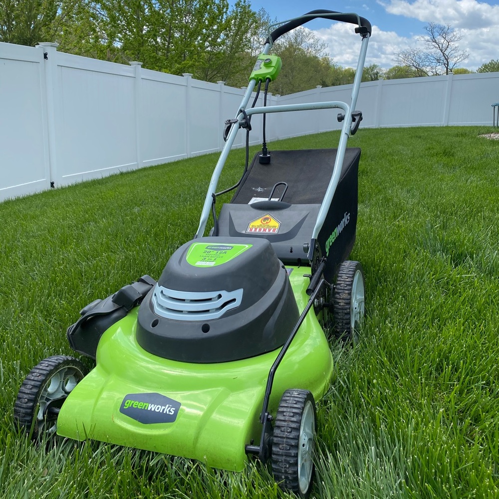 Greenworks electric lawn mower